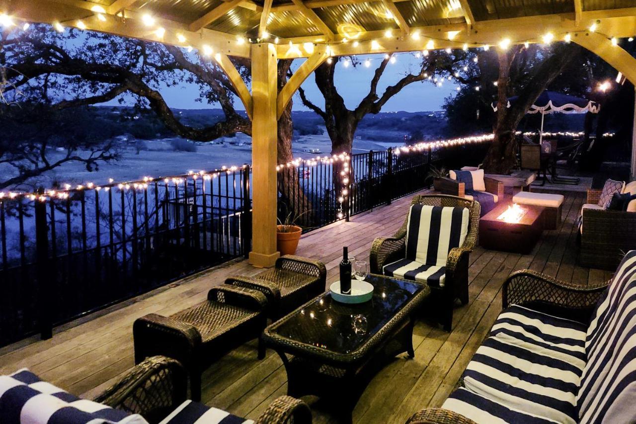 Cliff Side Oasis Villa Spicewood Bagian luar foto
