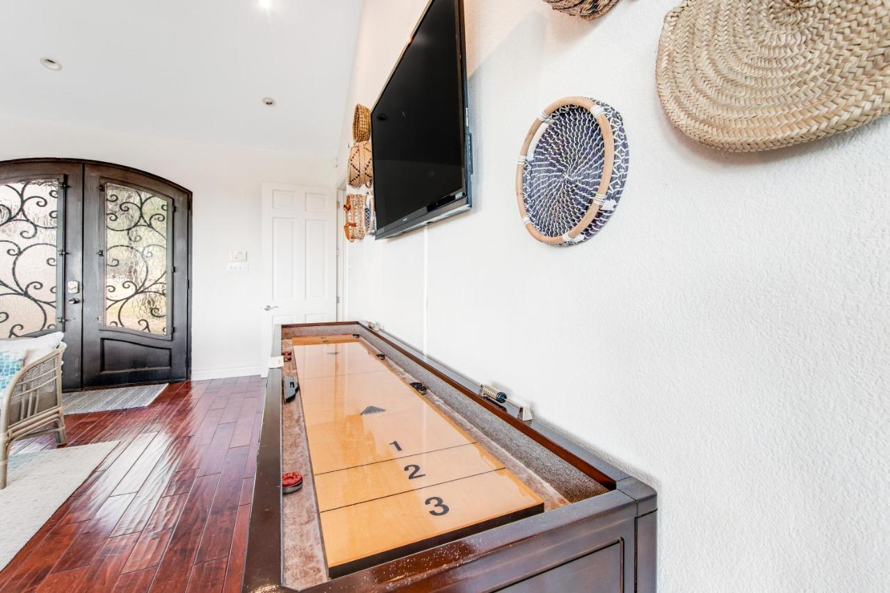 Cliff Side Oasis Villa Spicewood Bagian luar foto