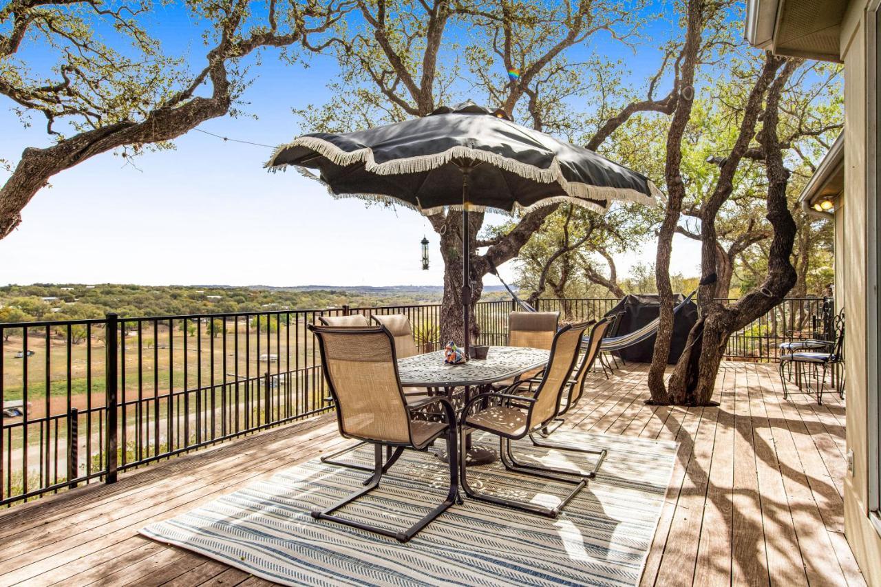 Cliff Side Oasis Villa Spicewood Bagian luar foto