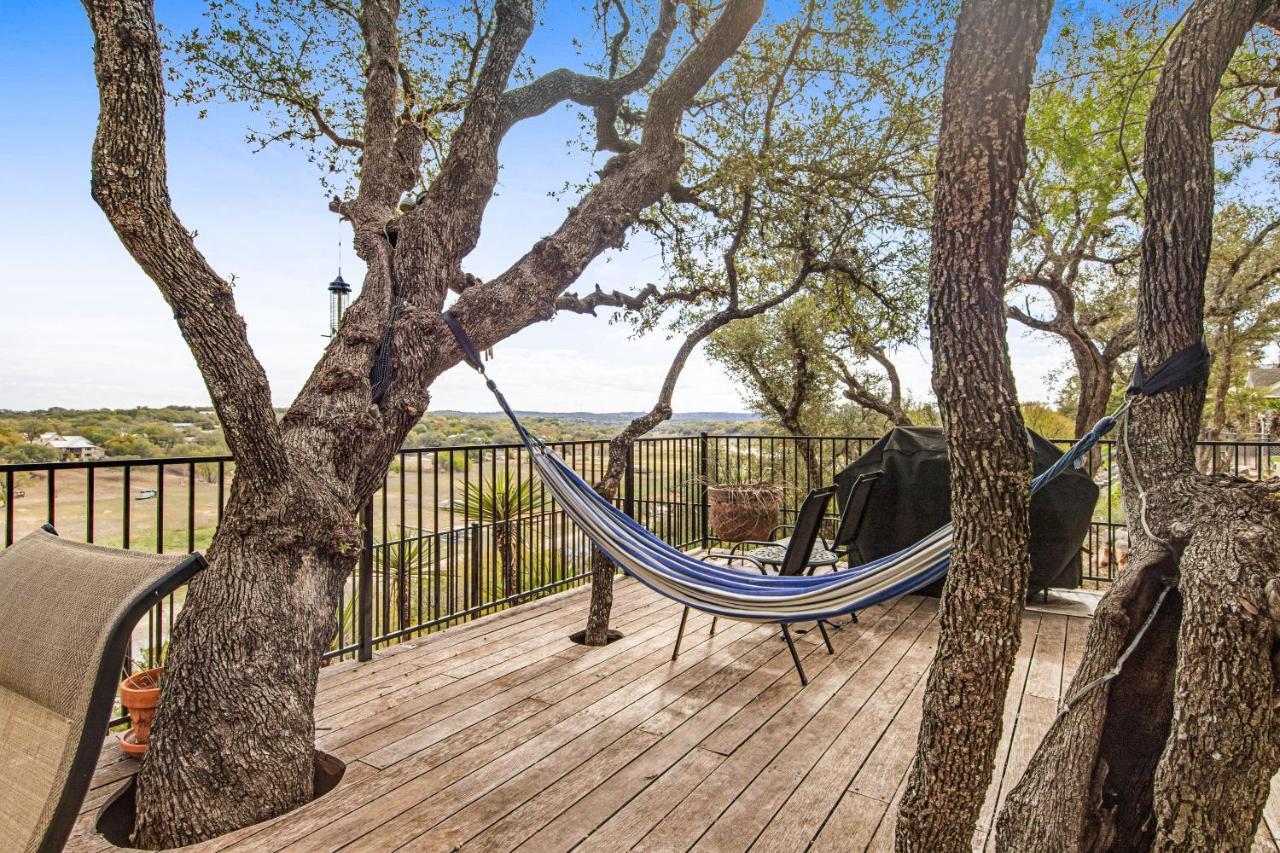 Cliff Side Oasis Villa Spicewood Bagian luar foto
